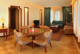 هتل پارسیان صفاییه یزد