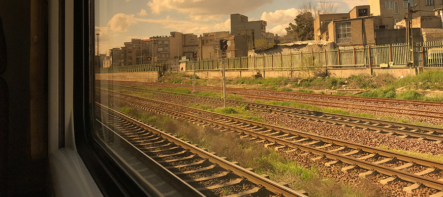 وسایل مورد نیاز سفر به مشهد با قطار