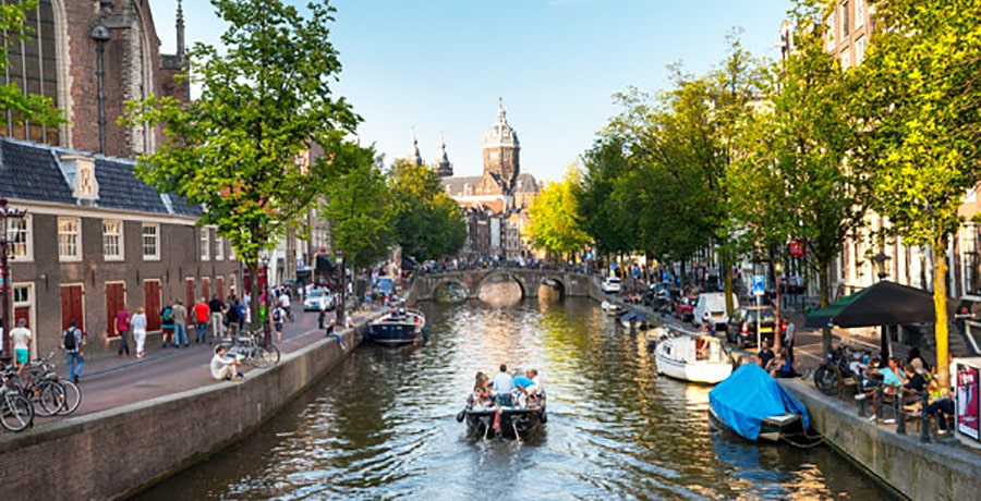 کانال های آمستردام، زیباترین منظره غروب خورشید