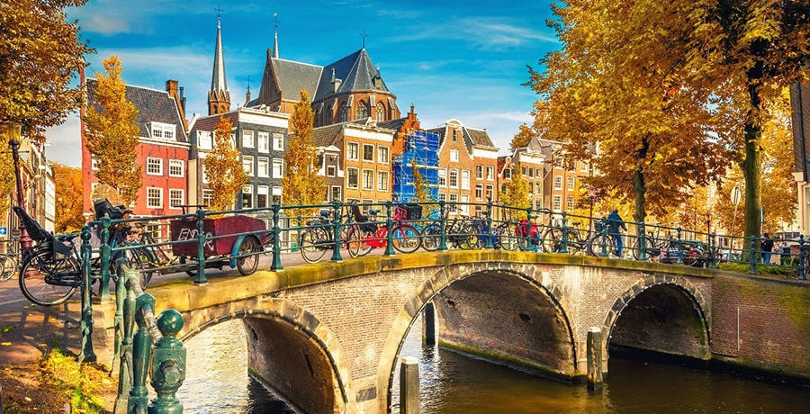 آمستردام، مهمترین بندر تجاری اروپا