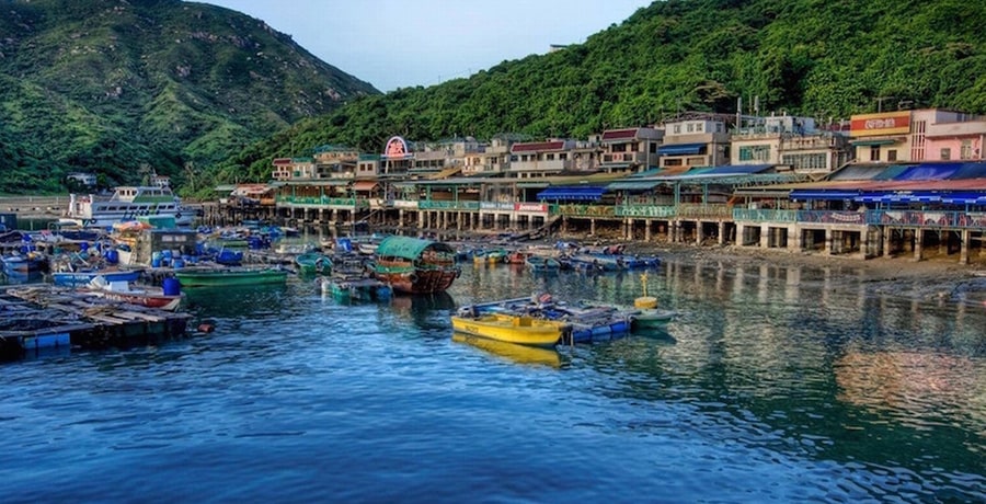 تصویری از جزیره لاما در هنگ کنگ که سومین جزیره بزرگ این شهر بندری است